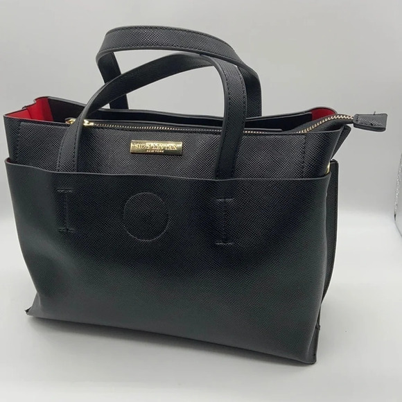 Suzy Levian Saffiano Faux Leather Satchel Handbag – SUZY  Suzy Levian Black Saffiano Faux Leather Satchel